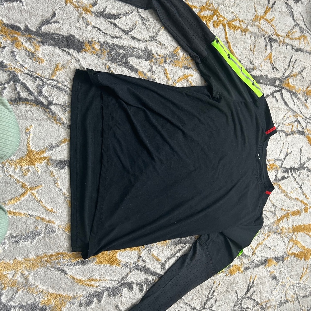 Men’s Dri-FIT Nike Shirt